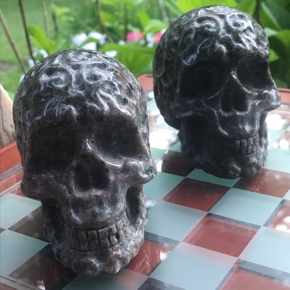 Natural Yooperlite Hand Carved Skull - Picture 7 of 11